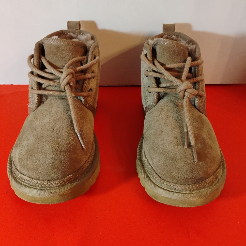 UGG 1094269 Neumel Suede Boot